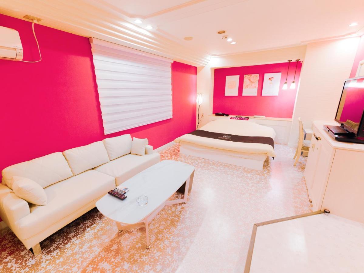 Glamrose -adult Only Motel- Hotel